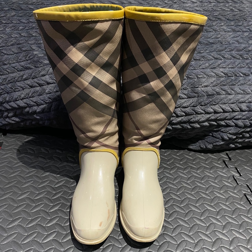 Burberry Rain/Snow Boots